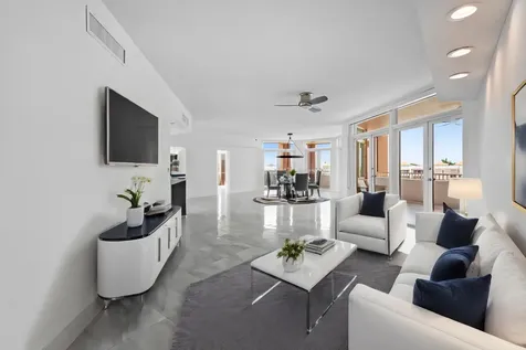 300 SE 5th Avenue Boca Raton FL 33432