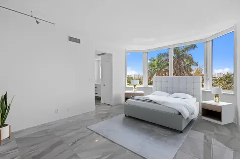 300 SE 5th Avenue Boca Raton FL 33432