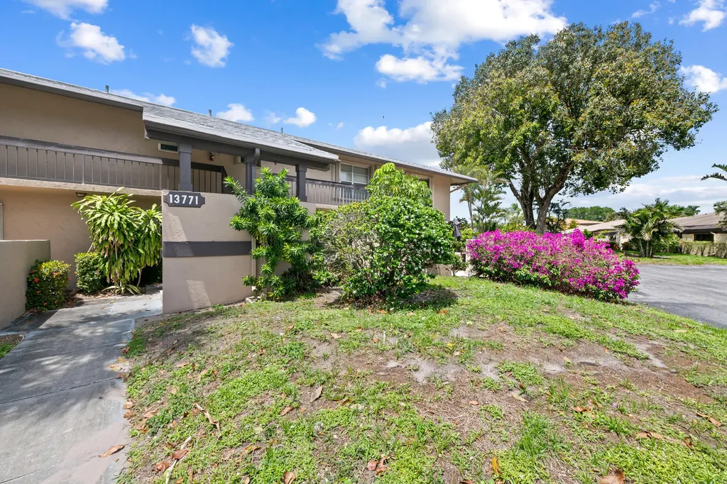 13771 Via Aurora Delray Beach FL 33484