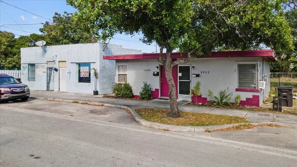 1504 N Sapodilla Avenue N West Palm Beach FL 33401