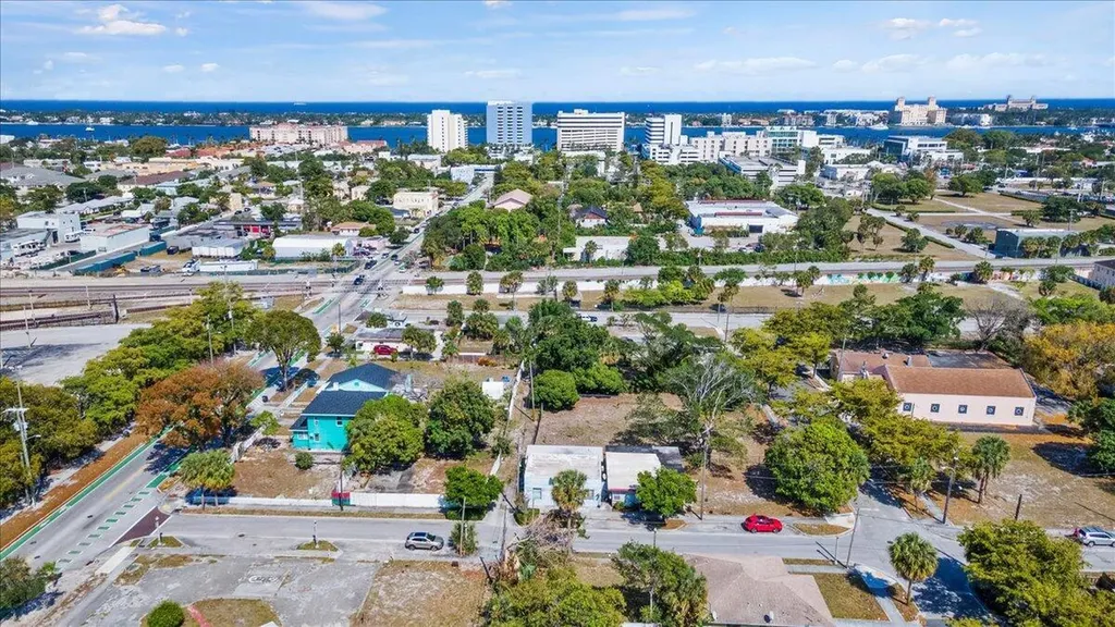 1504 N Sapodilla Avenue N West Palm Beach FL 33401