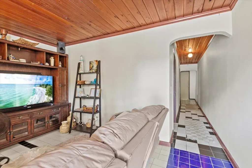 1504 N Sapodilla Avenue N West Palm Beach FL 33401