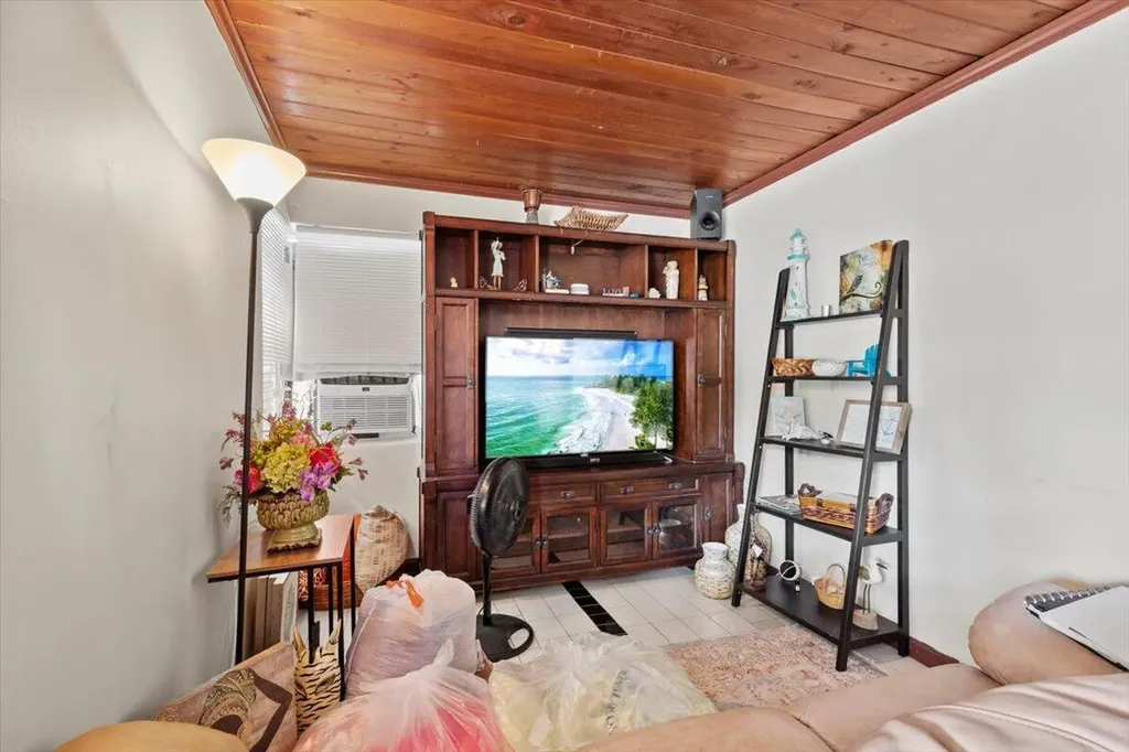 1504 N Sapodilla Avenue N West Palm Beach FL 33401