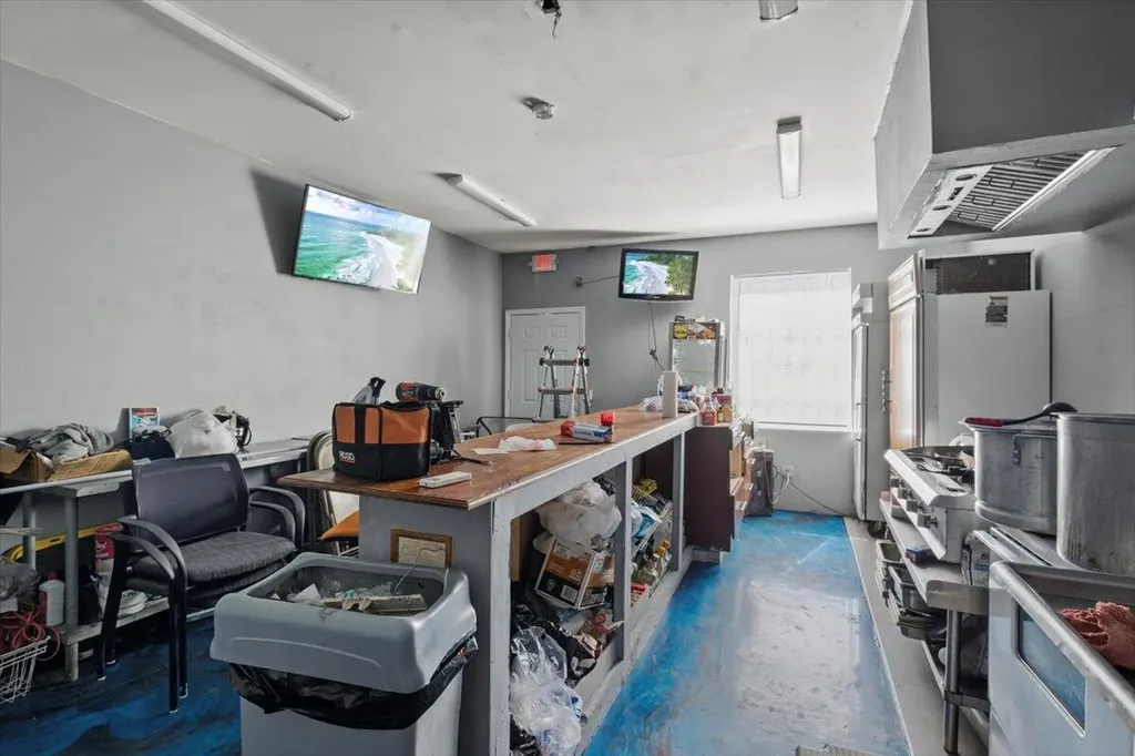 1504 N Sapodilla Avenue N West Palm Beach FL 33401