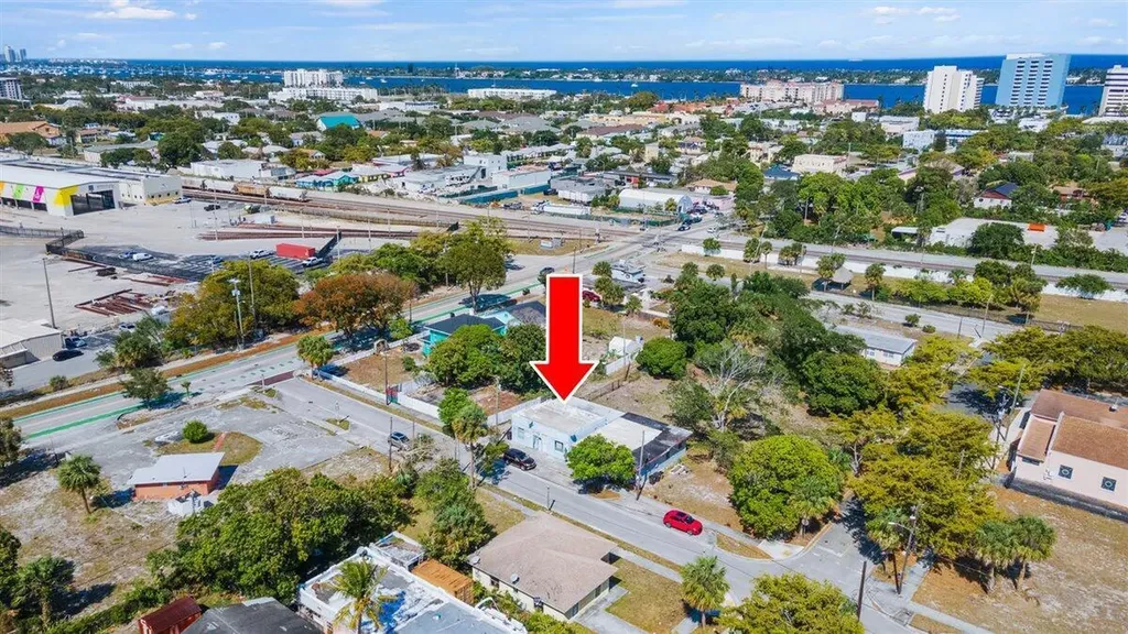 1504 N Sapodilla Avenue N West Palm Beach FL 33401