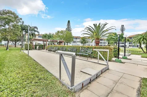 4805 NW 35th Street Lauderdale Lakes FL 33319