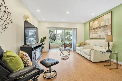 4805 NW 35th Street Lauderdale Lakes FL 33319
