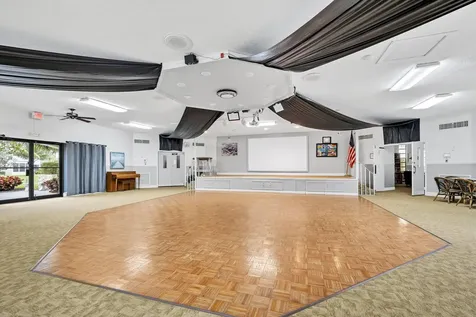 4805 NW 35th Street Lauderdale Lakes FL 33319