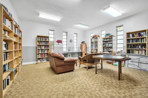 4805 NW 35th Street Lauderdale Lakes FL 33319