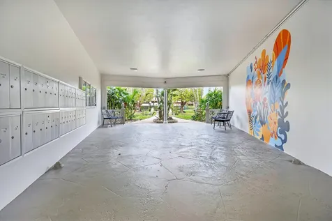 4805 NW 35th Street Lauderdale Lakes FL 33319