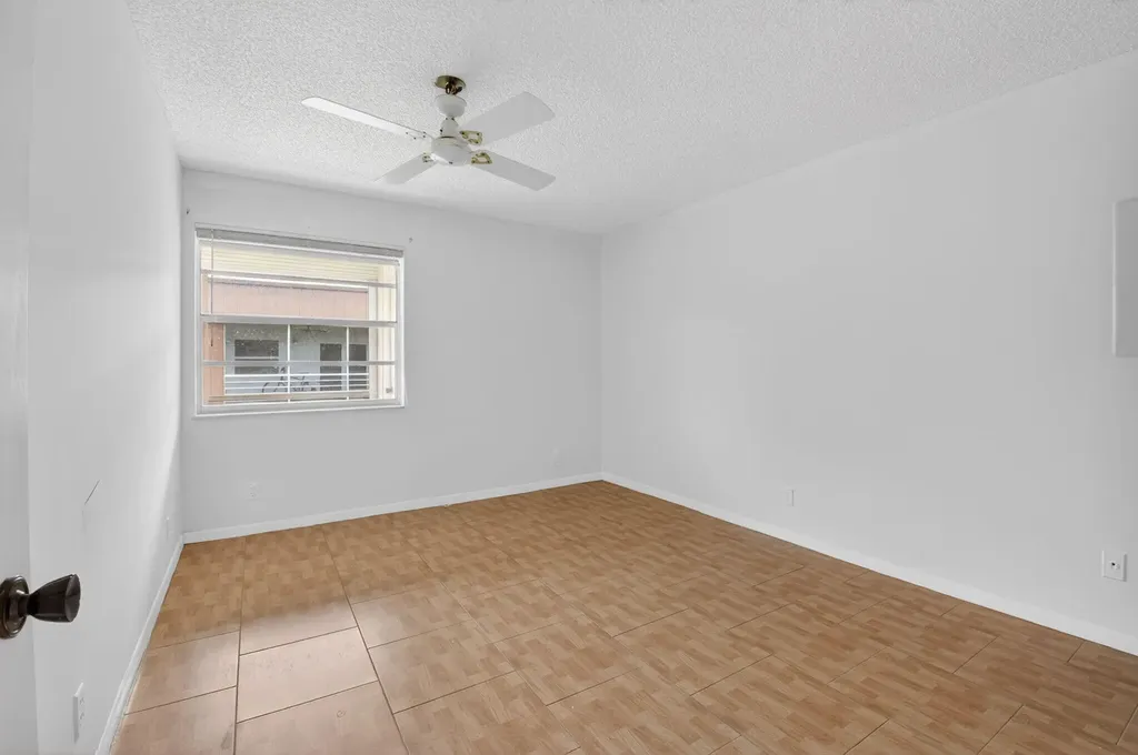 421 Piedmont Delray Beach FL 33484