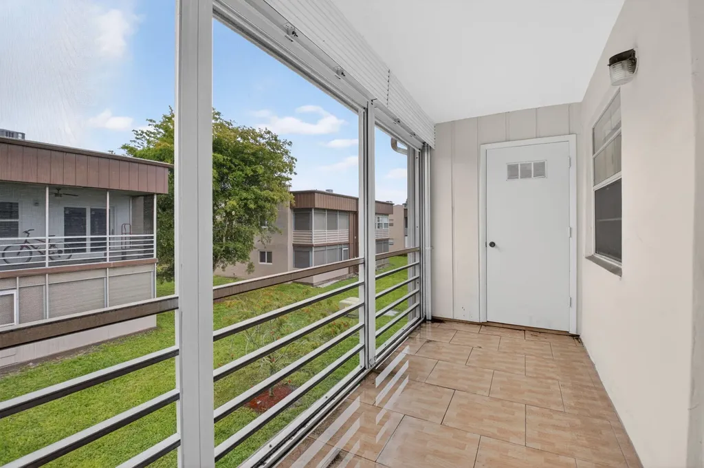 421 Piedmont Delray Beach FL 33484