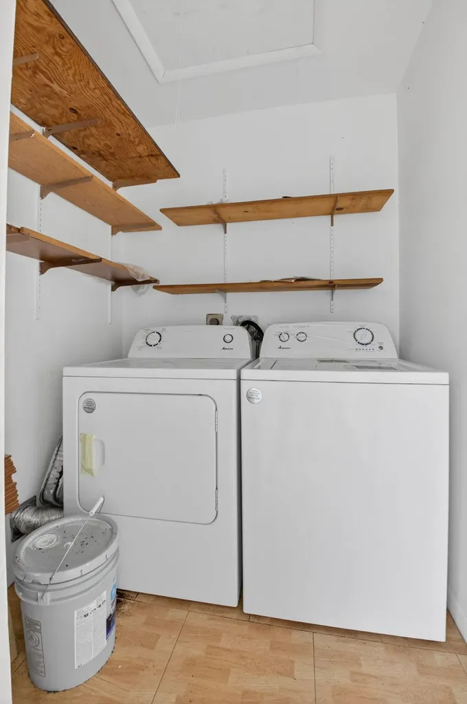 421 Piedmont Delray Beach FL 33484