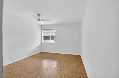 421 Piedmont Delray Beach FL 33484
