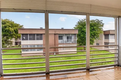 421 Piedmont Delray Beach FL 33484