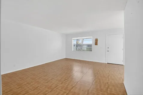 421 Piedmont Delray Beach FL 33484