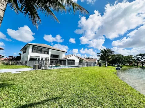 6695 Lake Loran Way Greenacres FL 33467