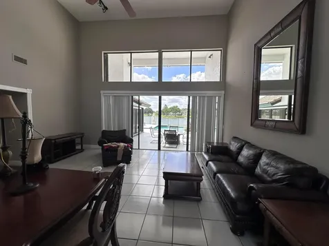 6695 Lake Loran Way Greenacres FL 33467