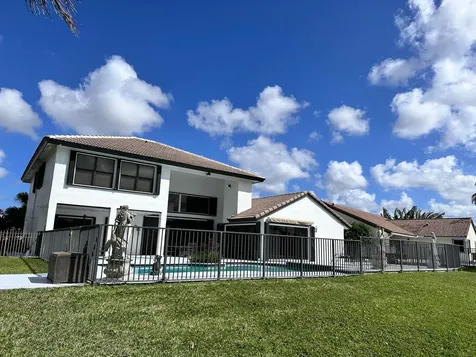 6695 Lake Loran Way Greenacres FL 33467