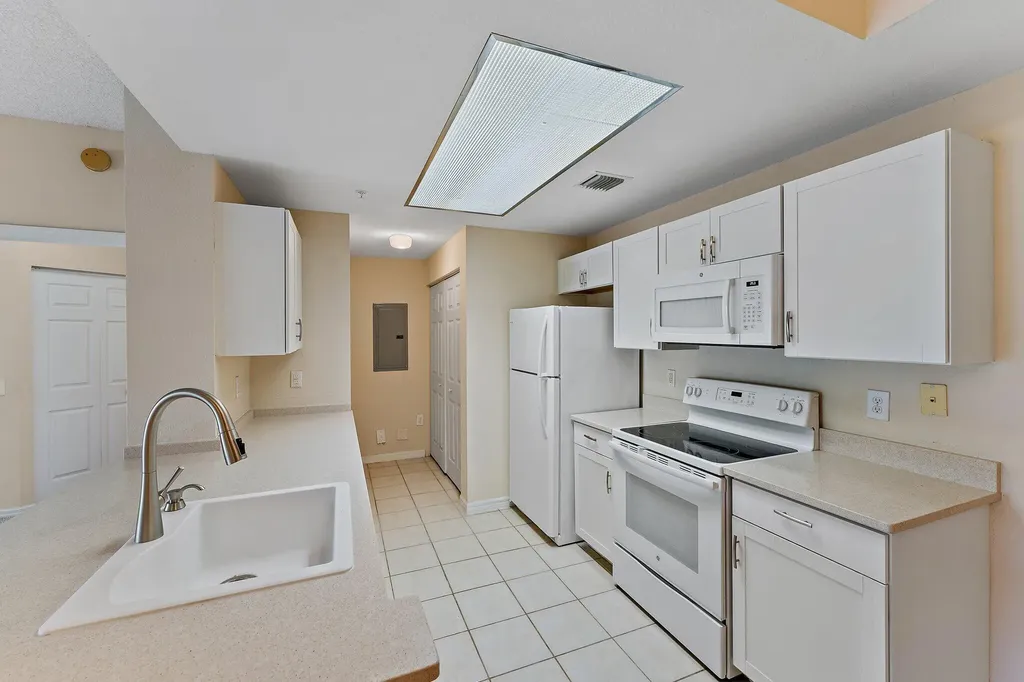 2807 Veronia Drive Palm Beach Gardens FL 33410