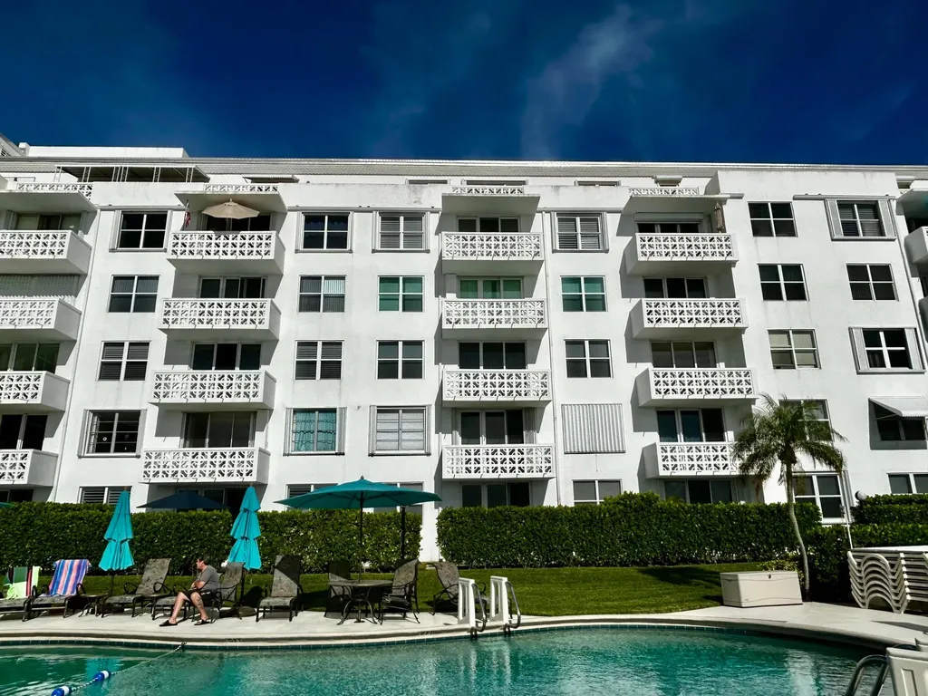 2840 S Ocean Boulevard Palm Beach FL 33480