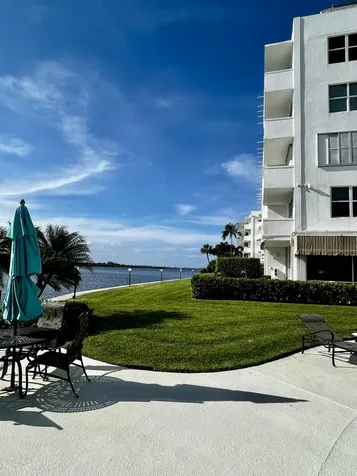 2840 S Ocean Boulevard Palm Beach FL 33480