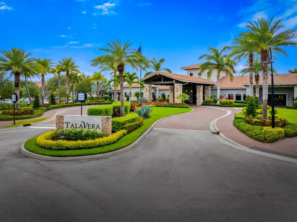 9086 SW Roccia Way Port St Lucie FL 34987