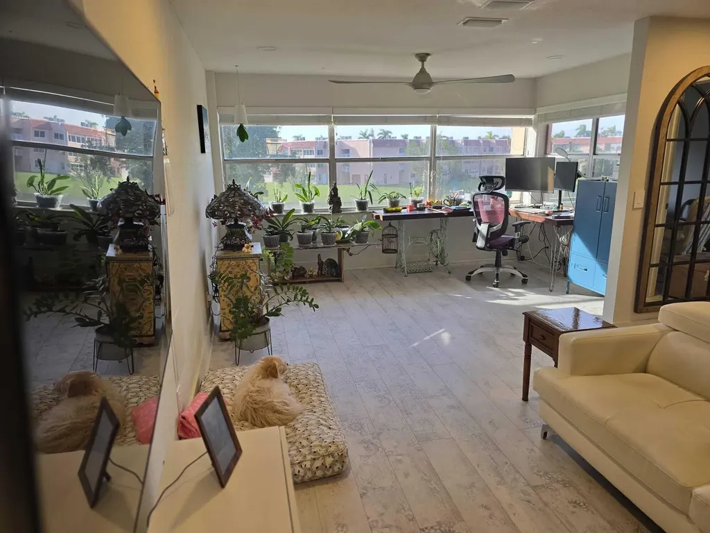 9501 Sunrise Lakes Boulevard Sunrise FL 33322