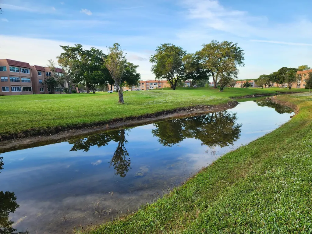 9501 Sunrise Lakes Boulevard Sunrise FL 33322