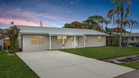 1741 SE Jackson Street Stuart FL 34997