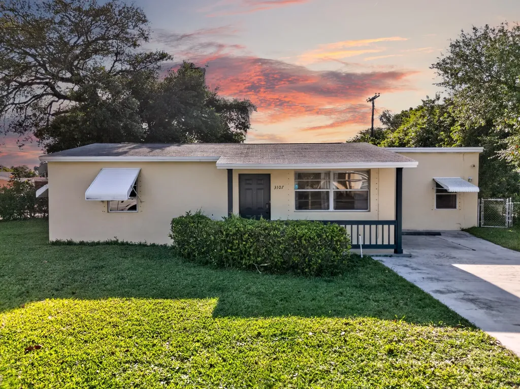 3107 Avenue F Riviera Beach FL 33404