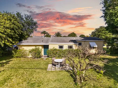 3107 Avenue F Riviera Beach FL 33404