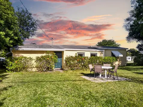 3107 Avenue F Riviera Beach FL 33404