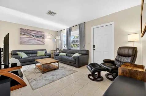 3107 Avenue F Riviera Beach FL 33404