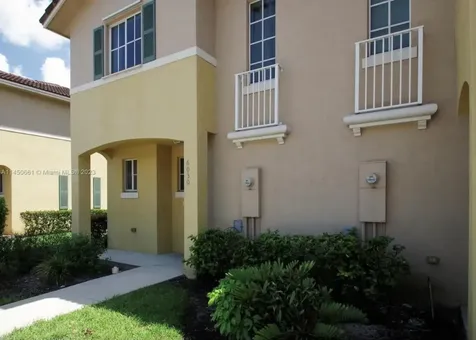 6030 SW 19th Place North Lauderdale FL 33068