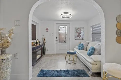 3205 W 16th Avenue Hialeah FL 33012