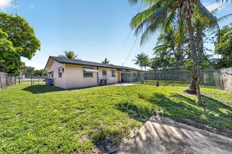121 NW 56th Court Oakland Park FL 33309