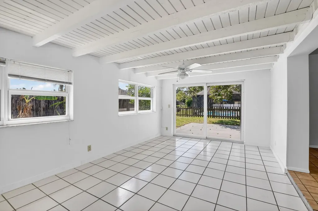 19486 Delaware Circle Boca Raton FL 33434