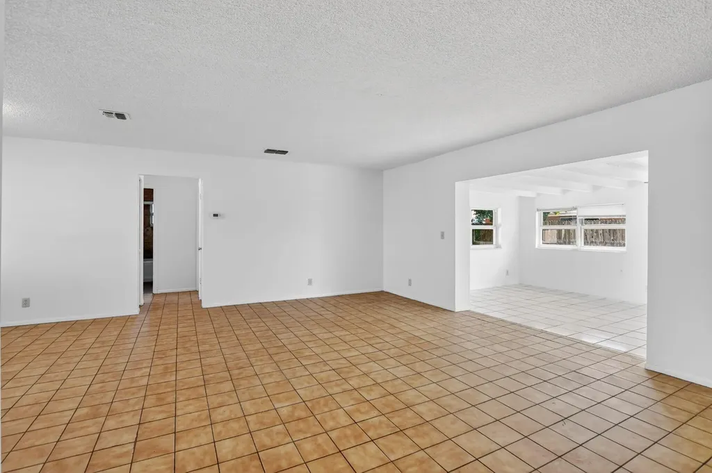 19486 Delaware Circle Boca Raton FL 33434