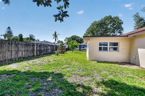 19486 Delaware Circle Boca Raton FL 33434