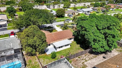 19486 Delaware Circle Boca Raton FL 33434