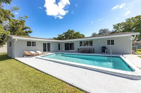 475 NE 142nd Street North Miami FL 33161