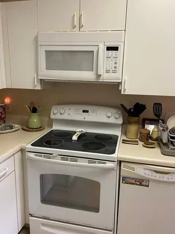 6976 SW 39th Street Davie FL 33314