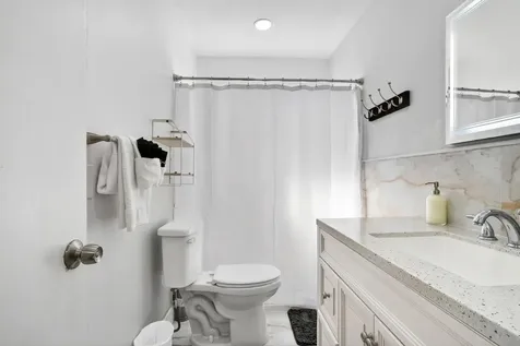 1761 NE 55th Street Fort Lauderdale FL 33334