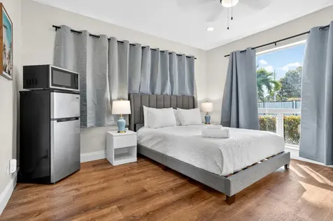 1761 NE 55th Street Fort Lauderdale FL 33334