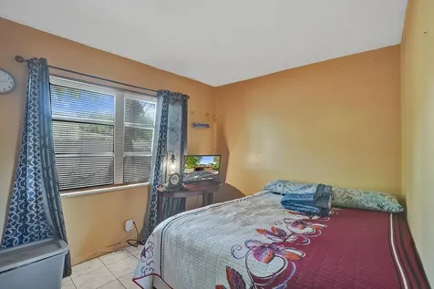 6540 SW 7th Street Margate FL 33068