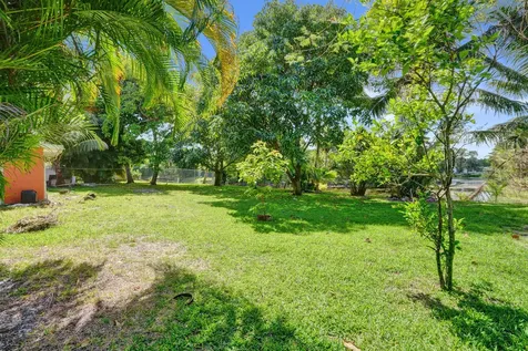 6540 SW 7th Street Margate FL 33068