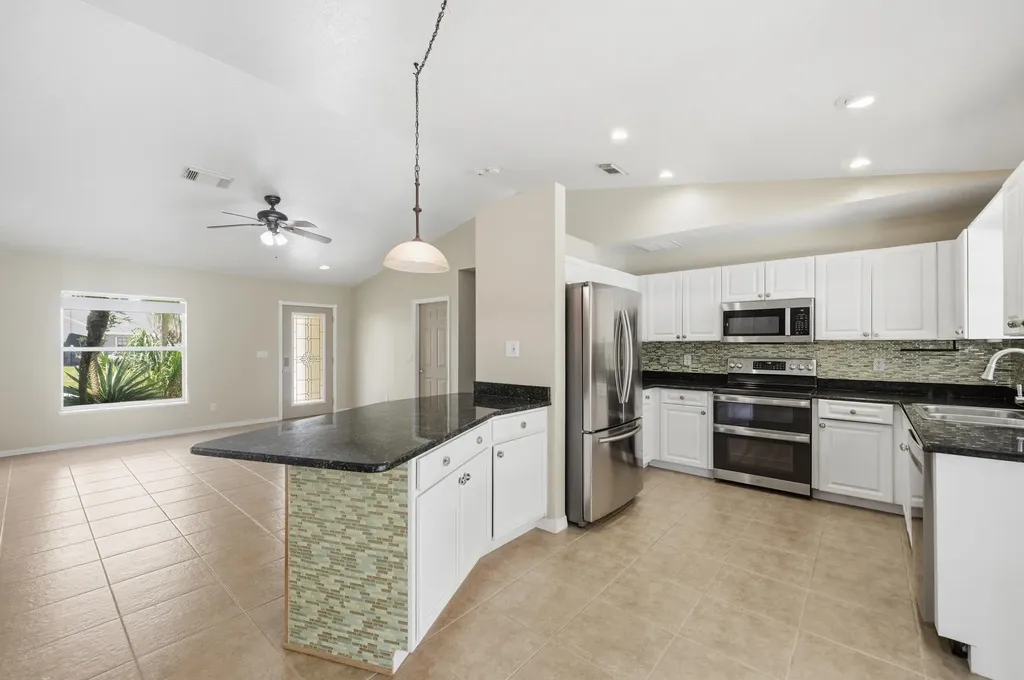 1707 SE Manth Lane Port St Lucie FL 34983