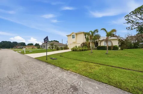 1707 SE Manth Lane Port St Lucie FL 34983