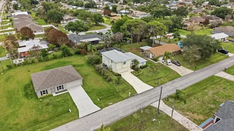 1707 SE Manth Lane Port St Lucie FL 34983